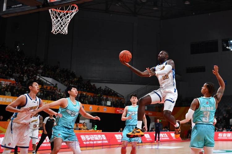 浙江方兴渡战胜青岛崂山啤酒